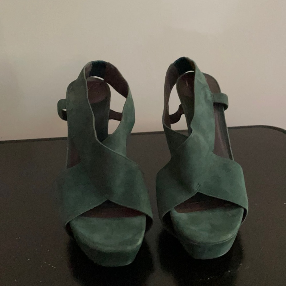 GUC DVF Strappy Platform Sandals